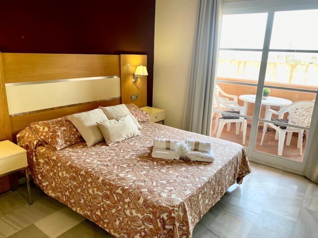 Oasis Apartment Михас Экстерьер фото