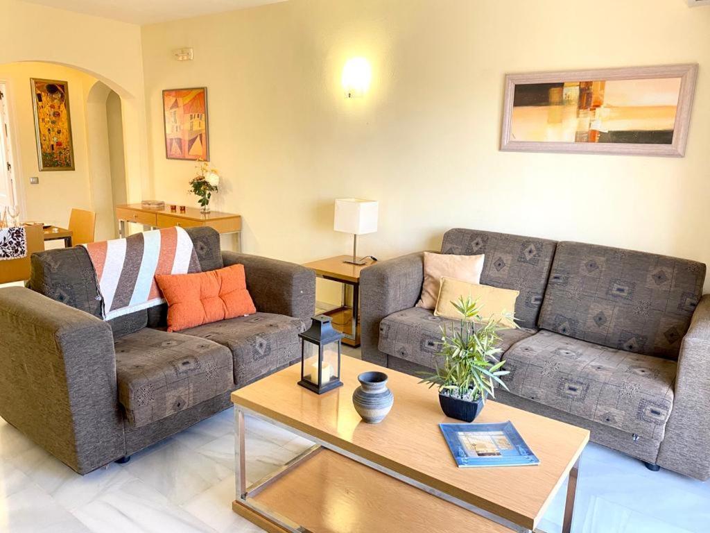 Oasis Apartment Михас Экстерьер фото